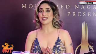 Neha Bhasin Hot Dress At The Red Carpet Of International Iconic Awards 2022