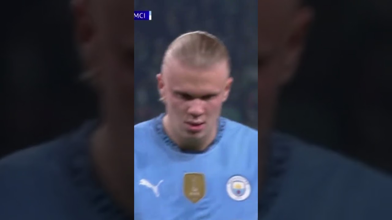 Haaland hits crossbar in open net 🥅 