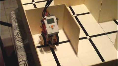 Robot che risolve labirinto - maze solver NXT Lego Mindstorm