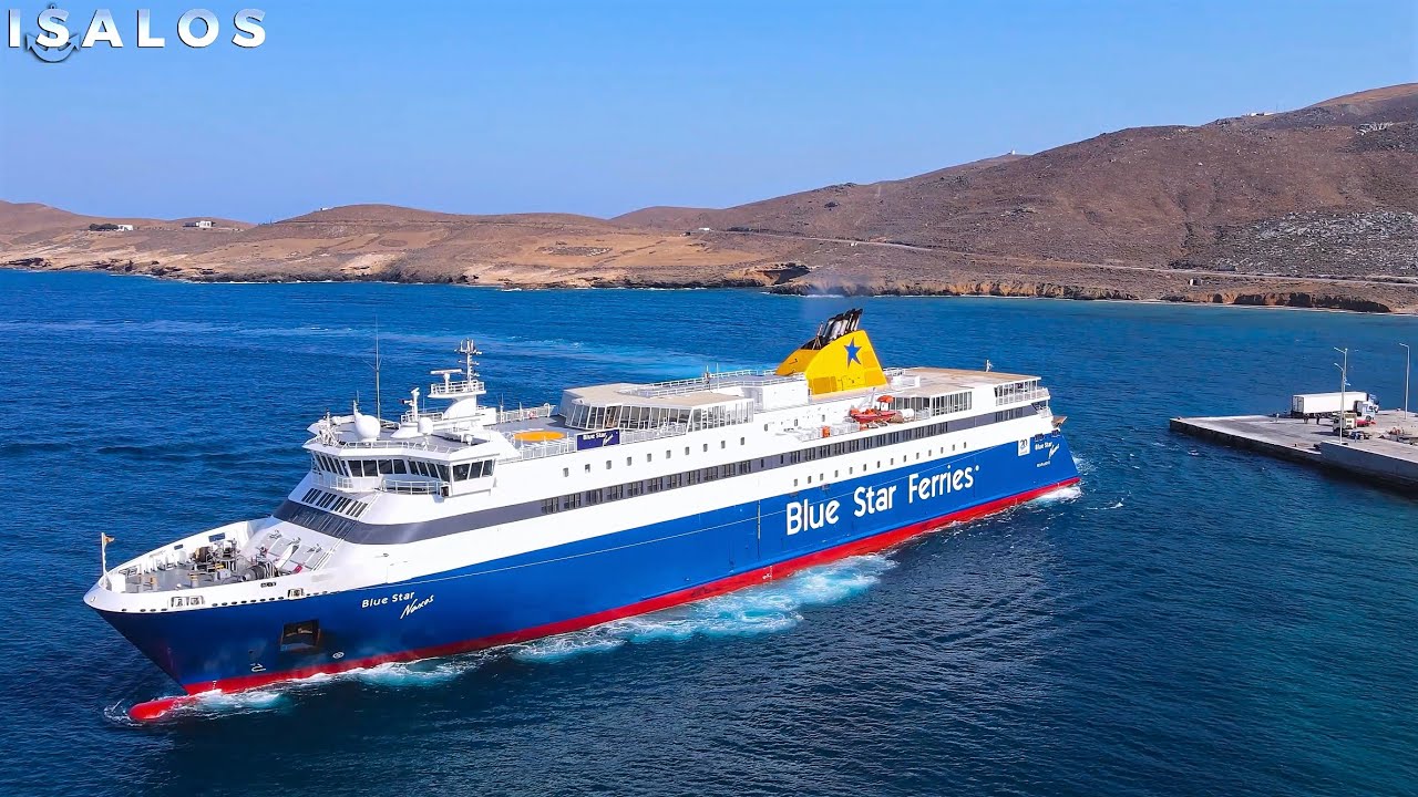 Αστυπάλαια - Εντυπωσιακή μανούβρα 180° και μαζική άφιξη εκδρομέων | Blue Star Naxos-Astypalaia Drone