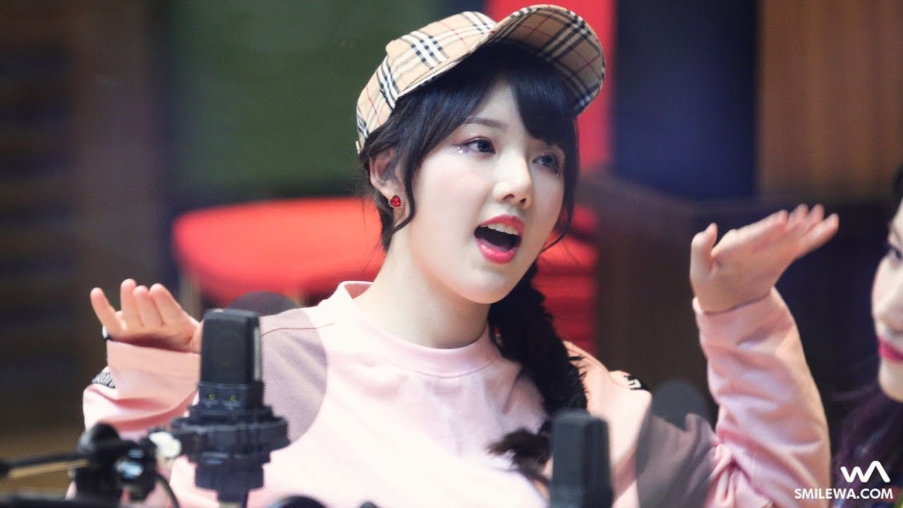 180503 여자친구 (GFRIEND) 'Love Bug' 예린 Reaction 직캠 @강타의 별이 빛나는 밤에 4K Fancam by -wA-