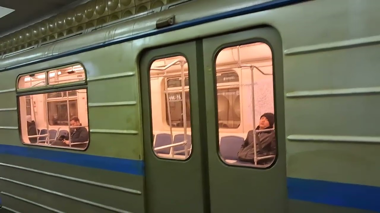 81-717.6 Номерной.6 отправляется со станции Марьино