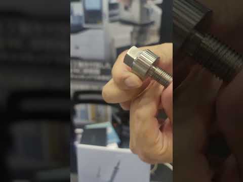 旋削と磨きの技で、64チタンボルト！超精密加工で幸せに！三井ハイテック！