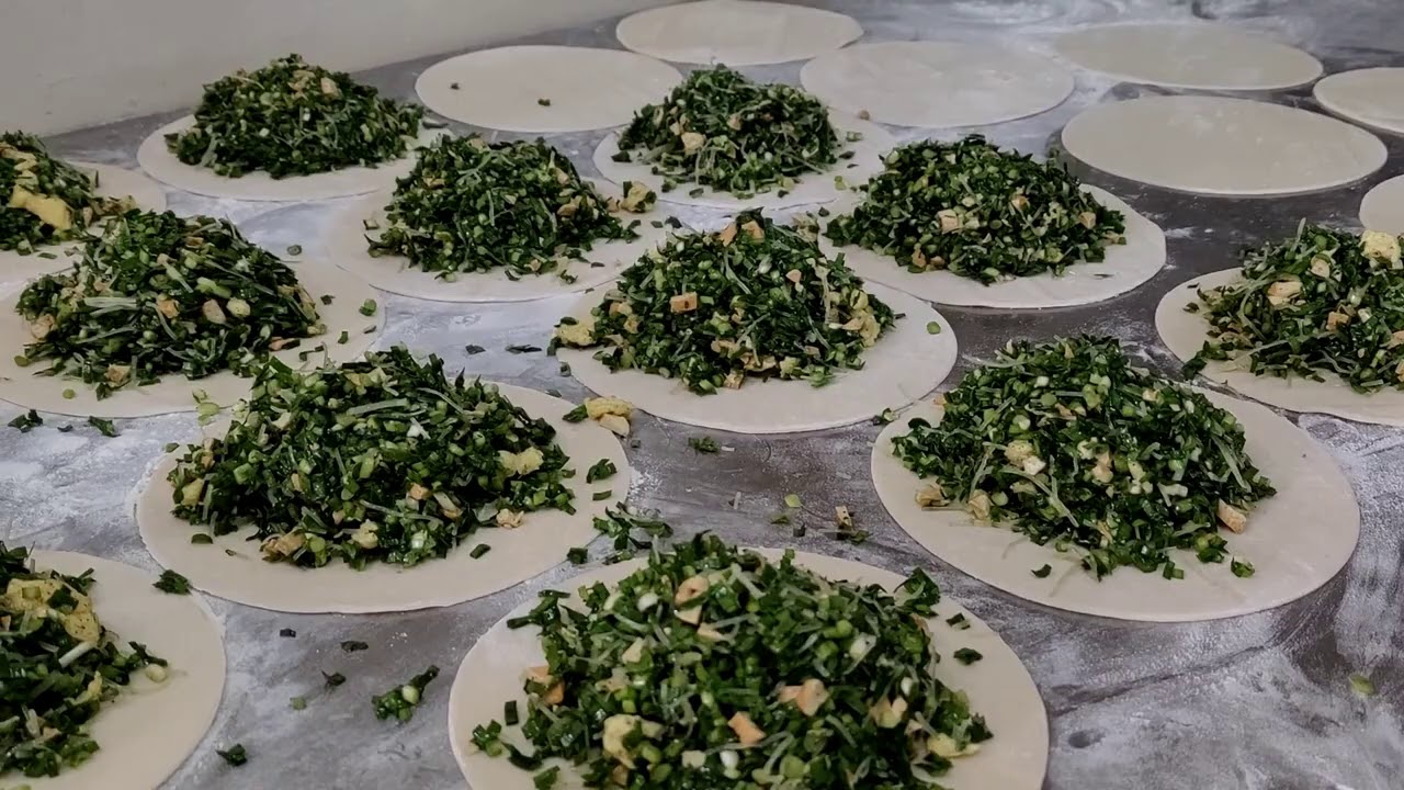 Китайский блинчик с чесноком-тайваньская уличная еда