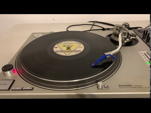 YouTubeでAngel Alanis - Another Dimensionを視聴 YouTubeでAngel Alanis - Another Dimensionを視聴