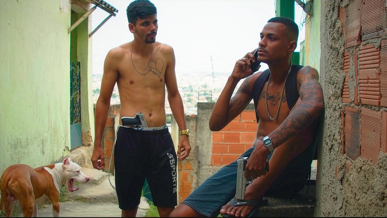 The upbringing of a young man in the slums of Rio de Janeiro and the weight of his choices