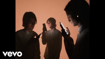 little image - LUNGS BURN (Official Music Video)