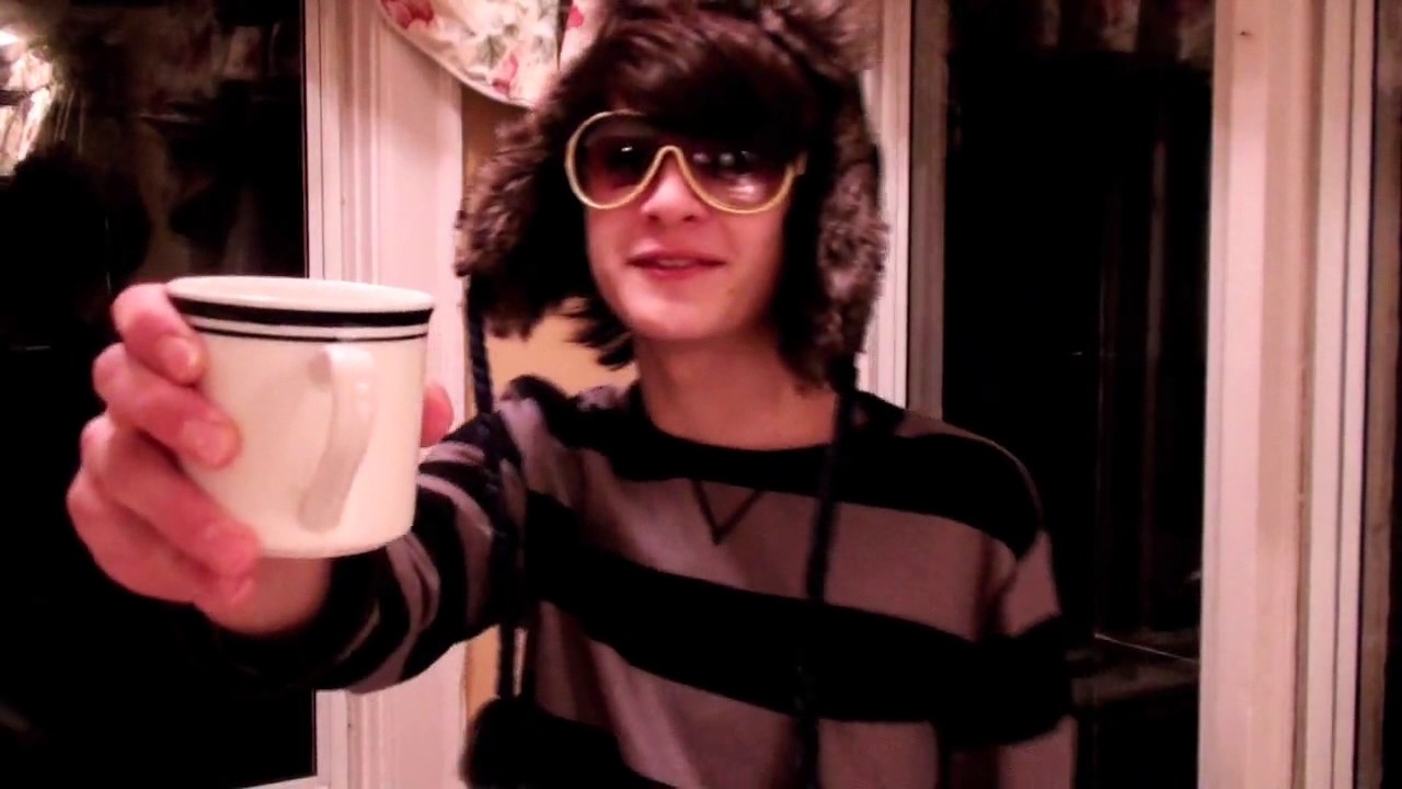 PARTY IN MY KITCHEN! WheezyWaiter Wink (DannysStudio)