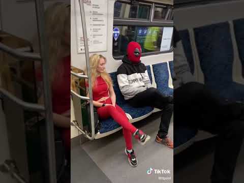 بنت تقلد سبايدر مان و قد أدهشته في النهاية