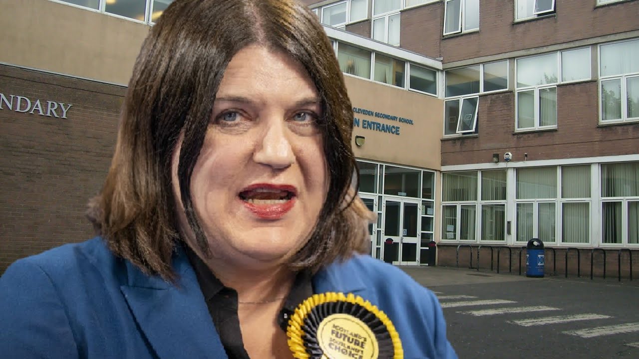 Big Susan Destroys Krankies Pride! - YouTube