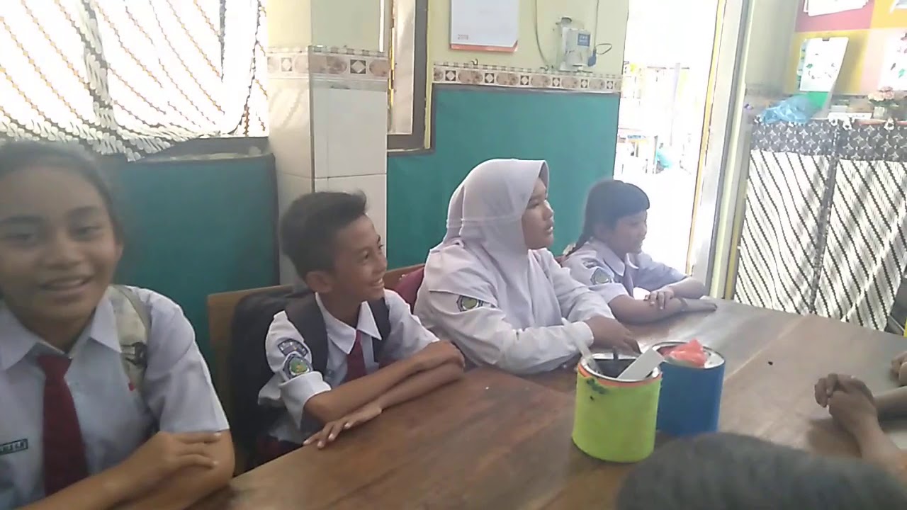 Pembiasaan Lagu Daerah Kls 5A Sebelum Pulang Sekolah - YouTube