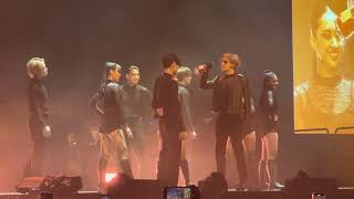 230506 [4K] Jackson Wang  -  'Champagne Cool'' FANCAM [MAGIC MAN TOUR IN TORONTO] Resimi