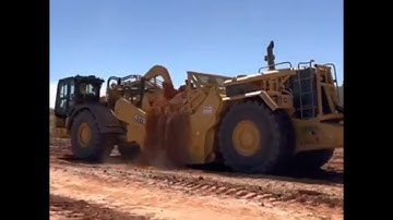 Caterpillar 637k eating dirt | Construction machine