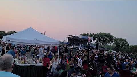 Daughtry performs "Heavy is the Crown" in Elk Grove Village, IL
