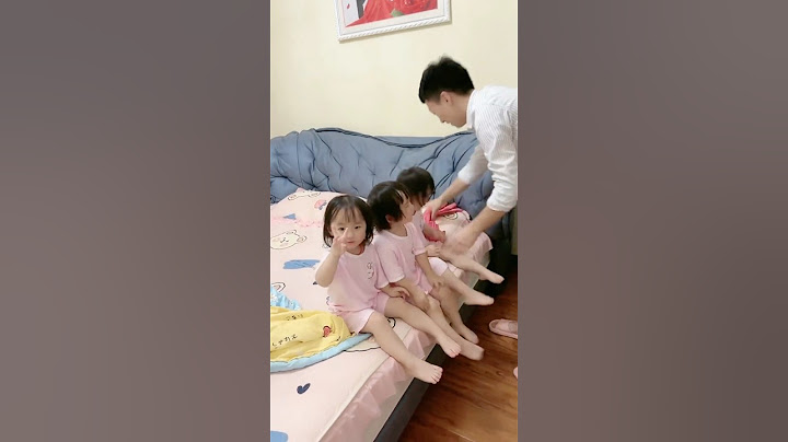 三胞胎宝爸的流水线作业来啦😂#家有萌娃 #三胞胎vlog #爸爸帶娃記 #lovelybaby #lovelygirl