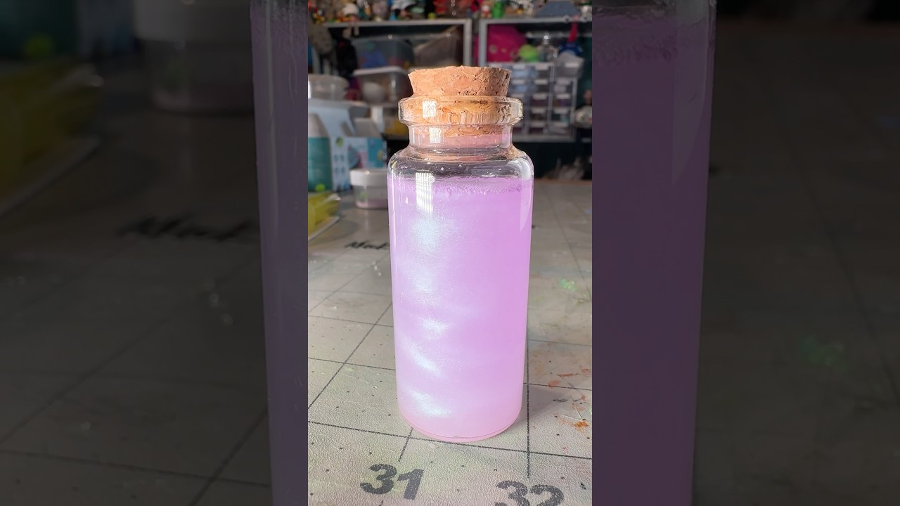 Halloween DIY: UV Color Changing Potion