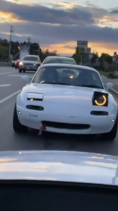 Car eye || A car with eyes
