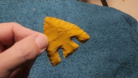 1638 - Flintknapping Yellow Jasper