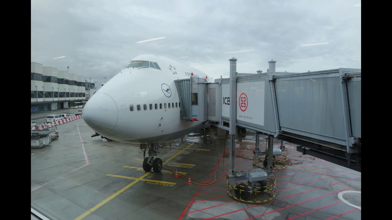 Lufthansa Boeing 747 400 Frankfurt To Toronto Full Flight Youtube