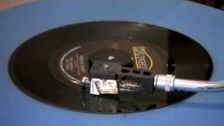 Video thumbnail of "The Mamas & The Papas - Twelve Thirty (Young Girls Are Coming To The Canyon) - 45 RPM - MONO MIX"