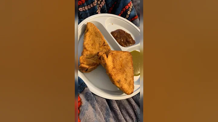 Bread Pakoda🌶️#shorts #streetfood#foodie#dance #youtubeshorts #viral#trending #famousshorts #recipe