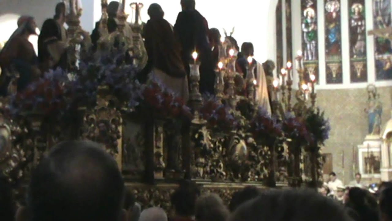 Santa Cena, Lunes Santo Puente Genil 2011 ( Salida iglesia San José)
