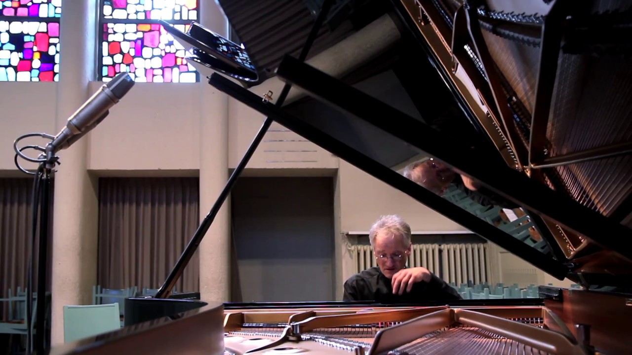 Christoph Ullrich plays Domenico Scarlatti, Sonata g minor K 8, Allegro