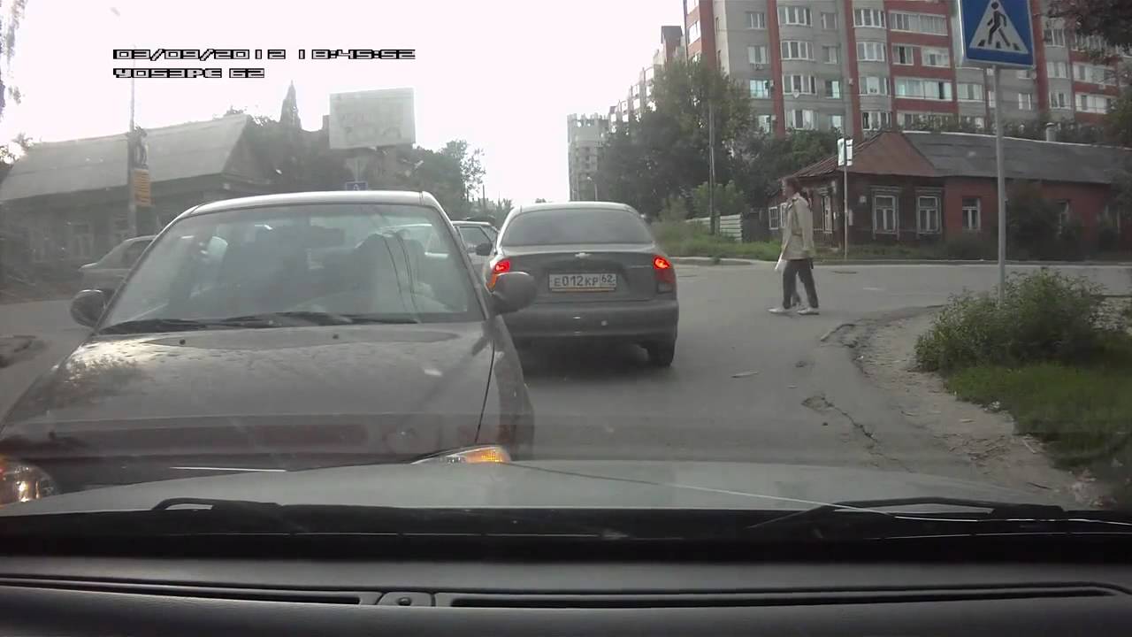 Как затормозить машину