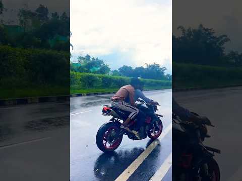 Loud Exhaust Super