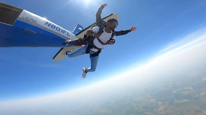 Montavioan's Tandem Skydive at Skydive Twin Cities.