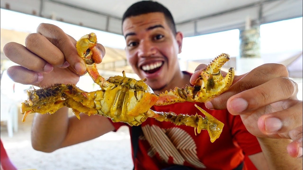 Comendo caranguejo num bar da orla de Cabedelo/PB | É bom?