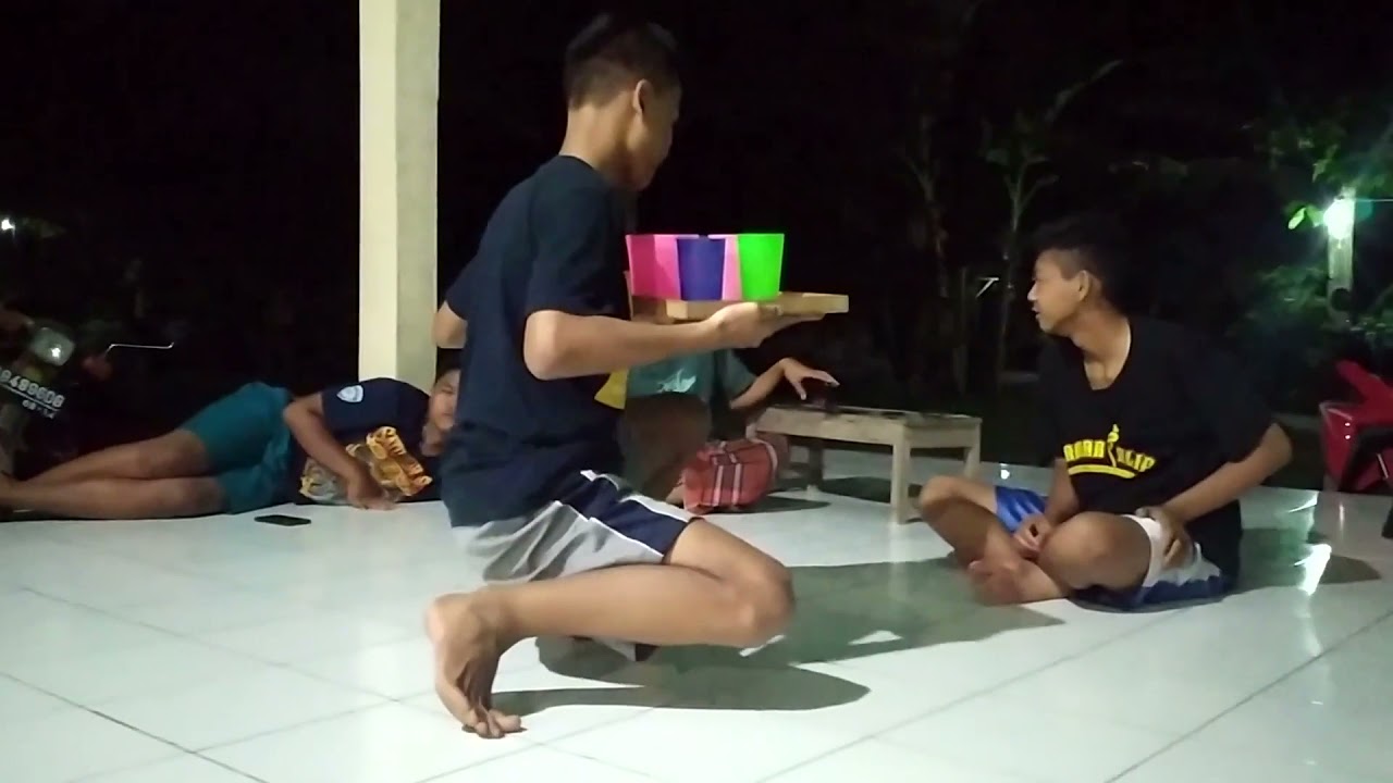 Jalan Jongkok, Latihan Laden ( Nyinom / Sinoman )