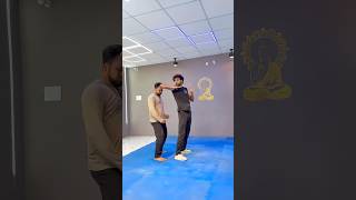 self defence paworfull elbow hit tutorial #kungfu #tutorial #shaolin #shorts #saizzkhan