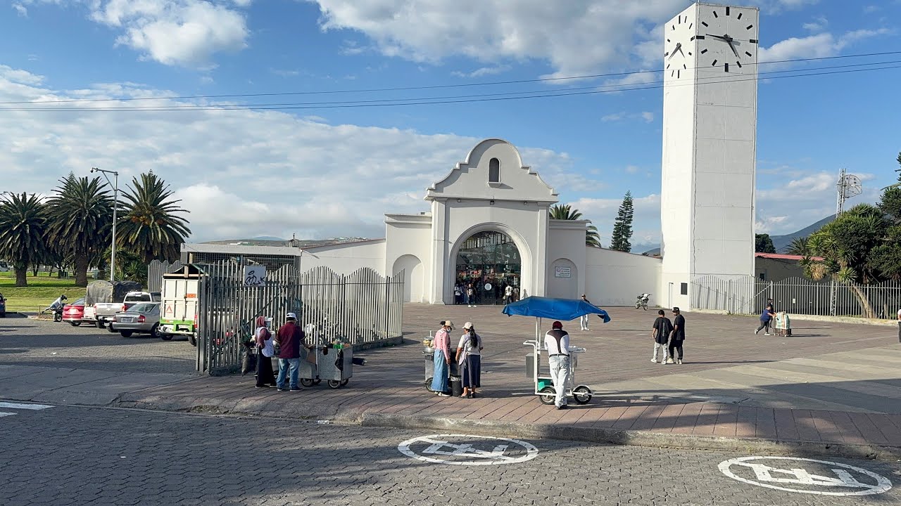 Hosteria Chorlavi y tren Tayta Imabura en la ciudad de Ibarra Dic 2025
