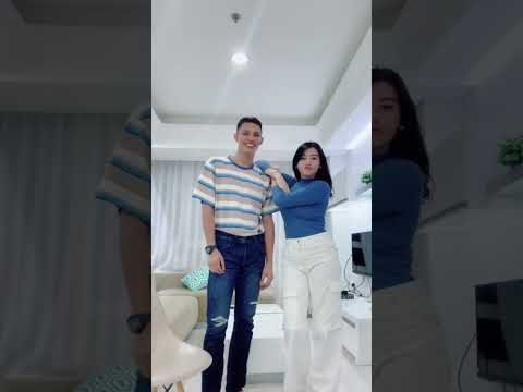 RIAN ARIFIN TIK TOKAN DENGAN CEWEK CANTIK