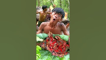 Survival Chronicles: Wild Cat Cooking in the Jungle! 🌿🔥 #PrimitiveLiving #shorts