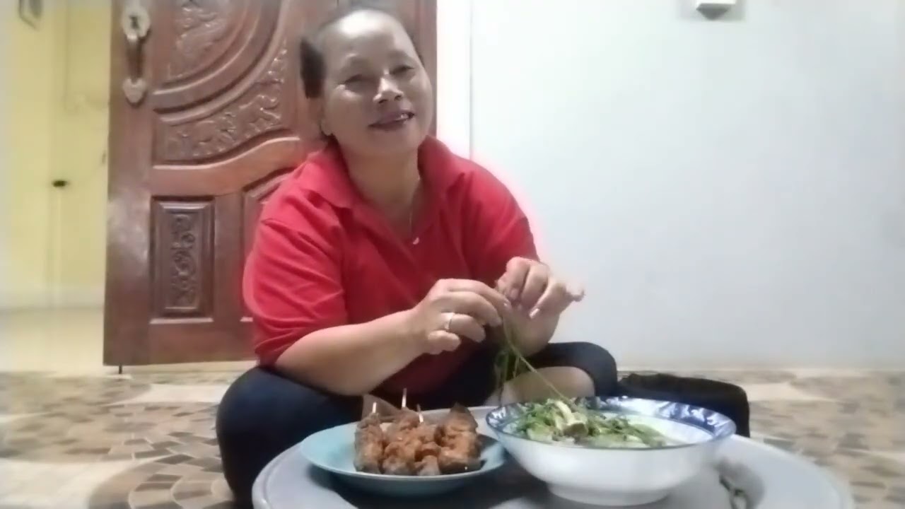 วันนี้กินข้าวคนเดียวแกงเห็ดนางฟ้าใส่ผักชะอมบ่แซ่บปานได๋