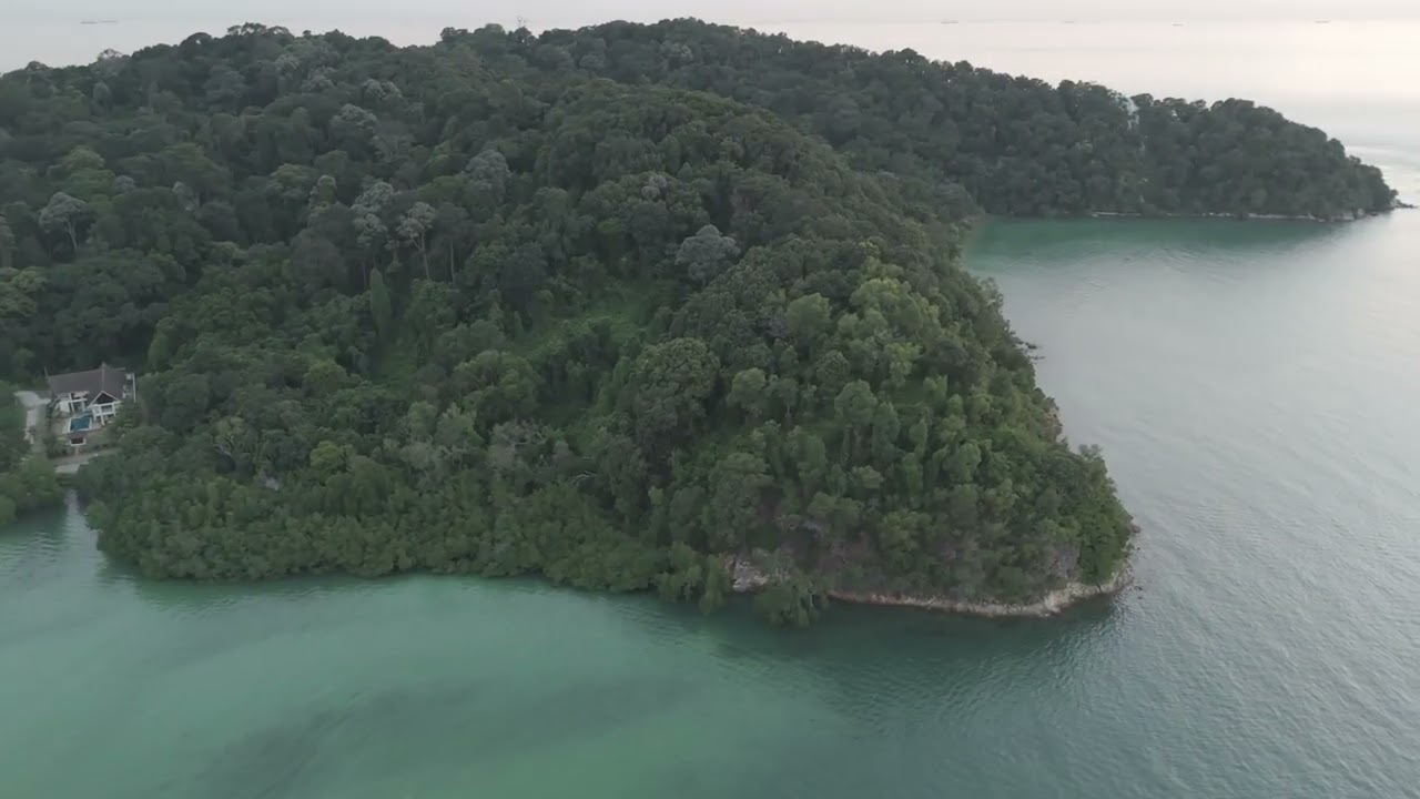 Terbang Drone Di Pantai Tanjung Biru | Biru Air Laut Dia weh #droneview