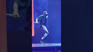 Chris Brown Angel numbers/ Ten toes amapiano remix live performance 🔥 #shorts #chrisbrown