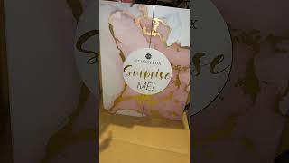 Advent calendar unboxing starts now! #adventcalendar #glossybox