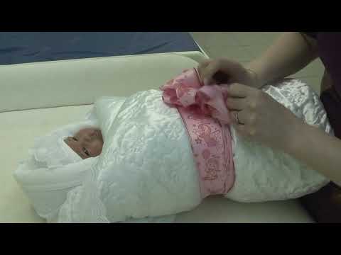 Видео: Как да облека новородено в родилния дом