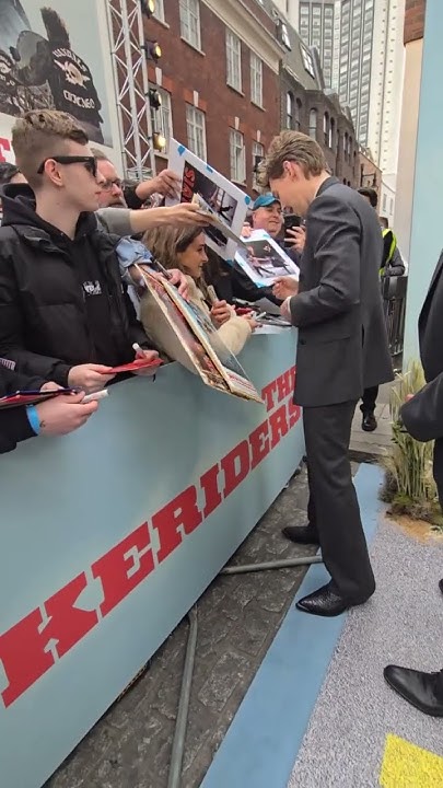 Остін Батлер на прем'єрі фільму «Байкери» в Лондоні #AustinButler # ...