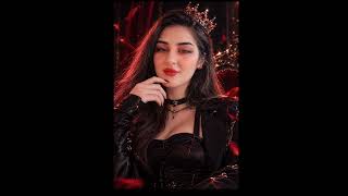 Biz Kraliçeleriz(Vevo)