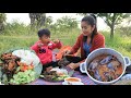 ASMR eating black chickens curry / ASMR real sound eating / ASMR Natural Picnic