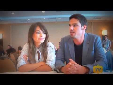 Tvafterdark KristinKreukAndJayRyanInterviewSanDiegoComicConTVAft943