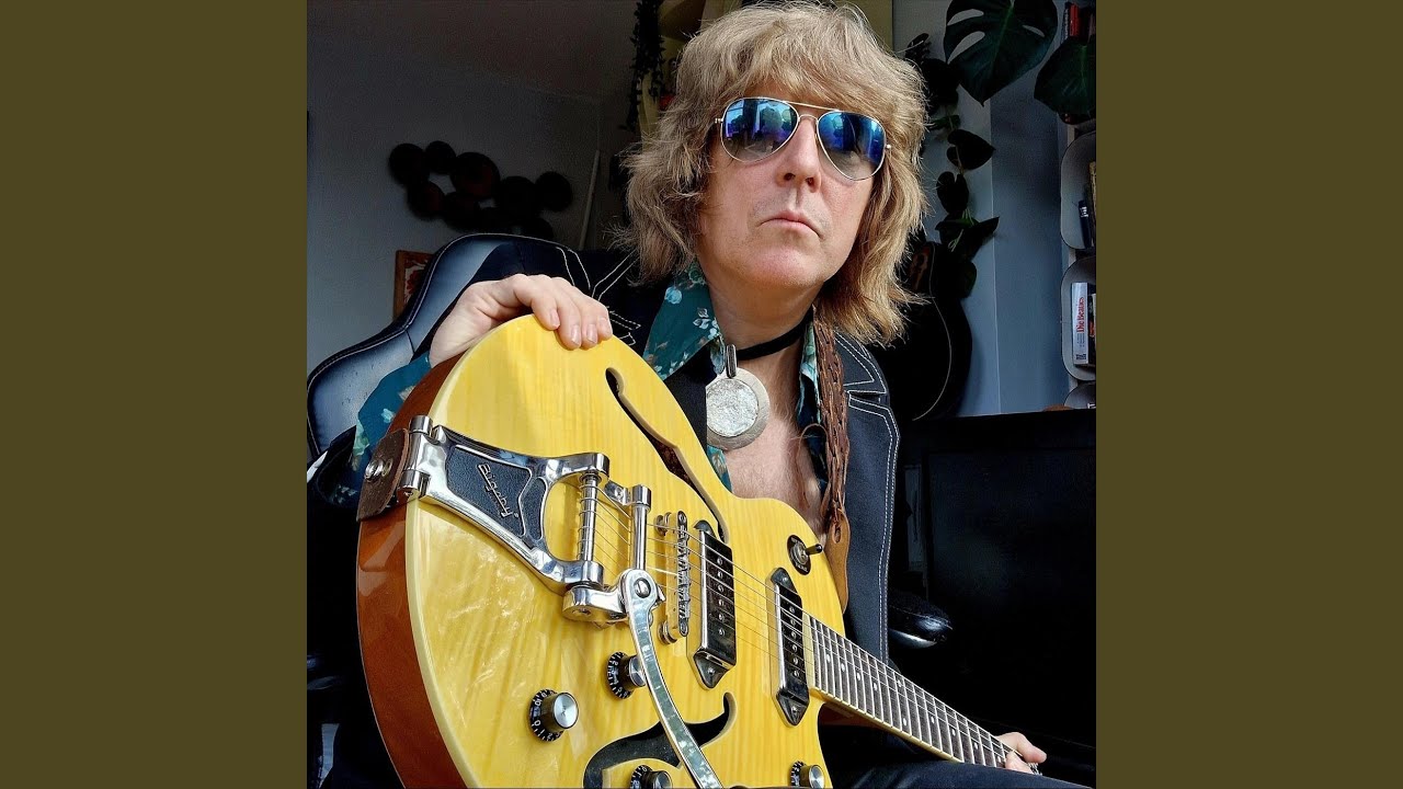 Laurence O 'n The Blistered Mirrors