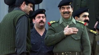 صدام حسين يستقبل سعدون غيدان بعد عوته من العلاج خارج العراق .. فلم نادر جداً