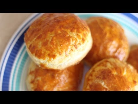 Banh Pate Chaud (Vietnamese Pastry Pie)