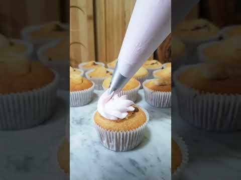 تزيين كب كيك بأبسط وألذ طريقة