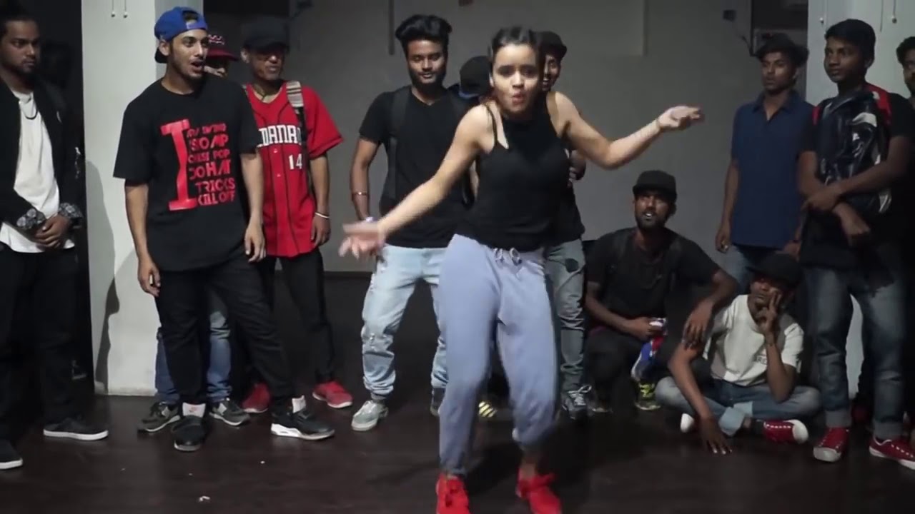 Ek uncha lamba kad - amazing dance video